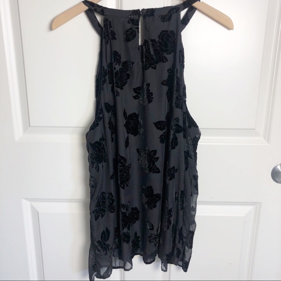 Torrid Sleeveless high neck black top size 2 - Picture 2 of 7